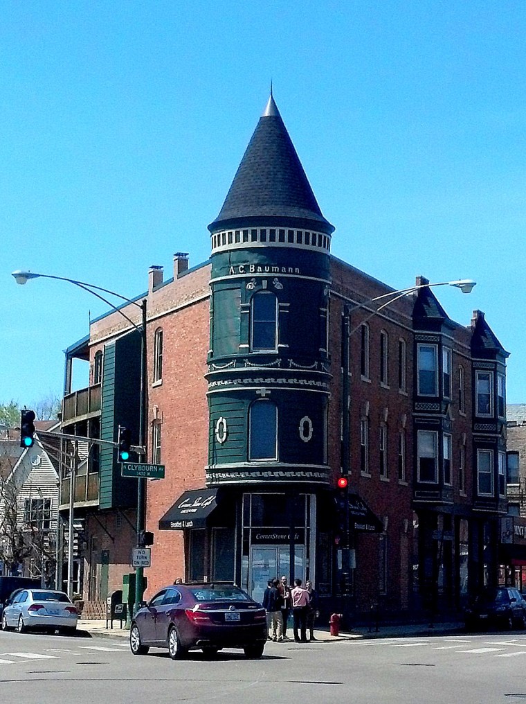 architecture Chicago near Webster Theater